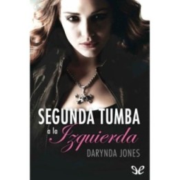 Segunda tumba a la izquierda