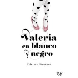 Valeria en blanco y negro